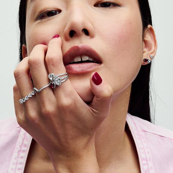 Women's Elevated Heart Ring Sterling Silver Elevated Cubic Zirconia Each Stone’s - Picture 3 of 5